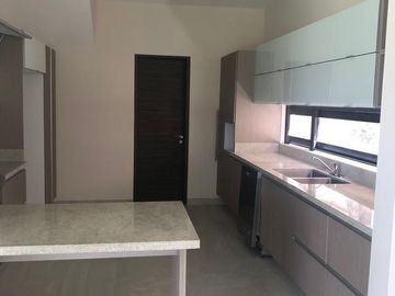 Preciosa Residencia en Arco de Piedra, LUXURY y PREMIUM !!