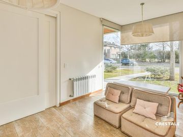 Venta Casa 4 dormitorios Kentucky Funes