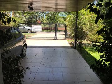 Casa de 3 dormitorios- con pileta - Aldea