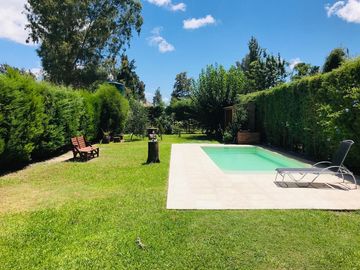 Casa de 3 dormitorios- con pileta - Aldea