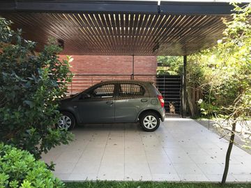 Casa de 3 dormitorios- con pileta - Aldea