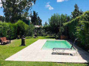 Casa de 3 dormitorios- con pileta - Aldea