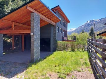 Venta Casa Tipo ph, 4 Amb, 125 m2, 500 m2 de Lote, Financiación, Traful 100, Bº Epulafquen, Villa la Angostura