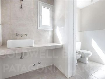 Venta Casa Tipo ph, 4 Amb, 125 m2, 500 m2 de Lote, Financiación, Traful 100, Bº Epulafquen, Villa la Angostura