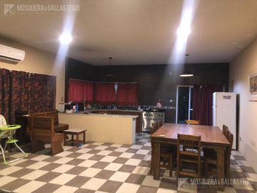 Casa en venta en Cumbre de Rosas