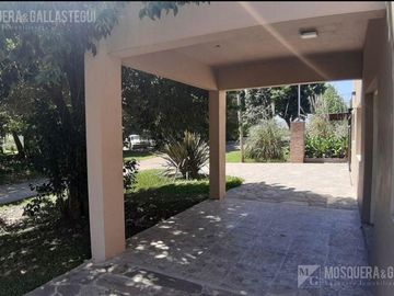 Casa en venta en Cumbre de Rosas