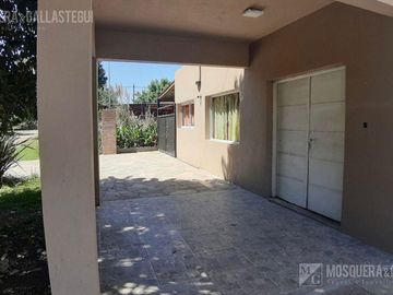 Casa en venta en Cumbre de Rosas