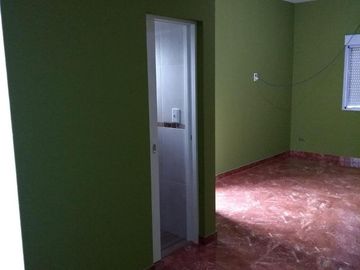 Casa en venta - 4 Dormitorios 3 Baños - Local - 257Mts2 - San Luis