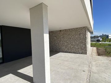 Casa - Greenville Polo & Resort