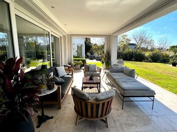 Casa en  Buenos Aires Golf - Bella Vista-  vista golf
