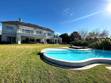 Casa en  Buenos Aires Golf - Bella Vista-  vista golf