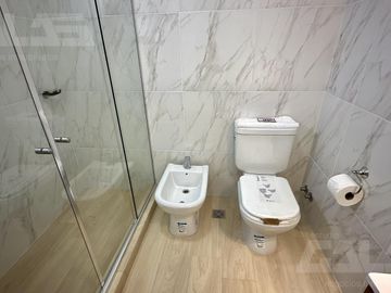 Casa PH en Ituzaingó 5 ambientes con patio y parrilla, 4 dormitorios, 2 baños