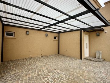 Casa PH en Ituzaingó 5 ambientes con patio y parrilla, 4 dormitorios, 2 baños
