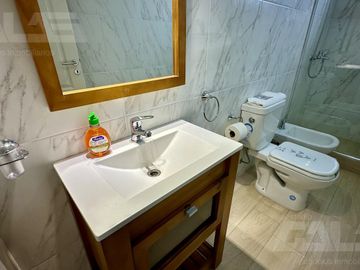 Casa PH en Ituzaingó 5 ambientes con patio y parrilla, 4 dormitorios, 2 baños