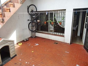 VENTA CASA 4 AMBIENTES EN VICENTE LÓPEZ