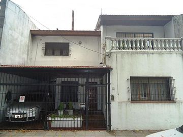 VENTA CASA 4 AMBIENTES EN VICENTE LÓPEZ