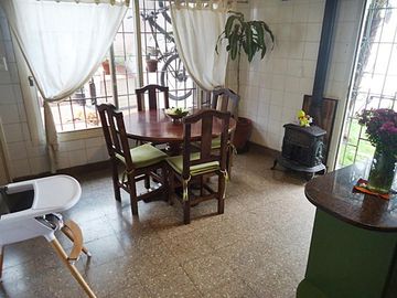 VENTA CASA 4 AMBIENTES EN VICENTE LÓPEZ