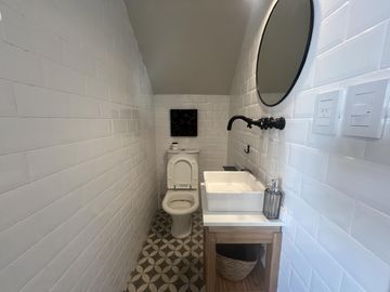 2 ambientes duplex a estrenar, con terraza y parrilla.