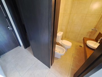 DEPARTAMENTO VENTA SEMIPISO 2 DORM BALCON AV. POETA LUGONES NUEVA CORDOBA
