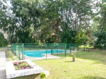 Casa en venta - 4 Dormitorios 4 Baños - 880Mts2 - Pilar