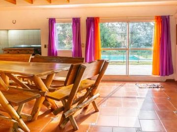 Casa en venta - 4 Dormitorios 4 Baños - 880Mts2 - Pilar