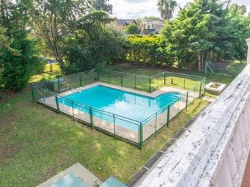 Casa en venta - 4 Dormitorios 4 Baños - 880Mts2 - Pilar