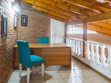 Casa en venta - 4 Dormitorios 4 Baños - 880Mts2 - Pilar