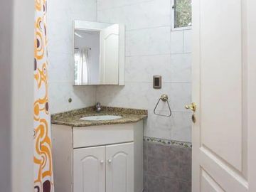 Casa en venta - 4 Dormitorios 4 Baños - 880Mts2 - Pilar