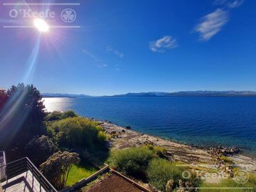 Departamento en venta de 5 ambientes en Bariloche sobre costa de lago