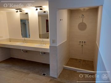 Departamento en venta de 5 ambientes en Bariloche sobre costa de lago