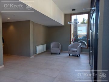 Departamento en venta de 5 ambientes en Bariloche sobre costa de lago