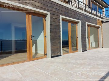 Departamento en venta de 5 ambientes en Bariloche sobre costa de lago