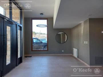 Departamento en venta de 5 ambientes en Bariloche sobre costa de lago