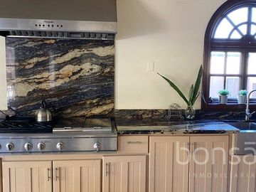 Casa en VENTA en colonia Azteca, Zona Centro