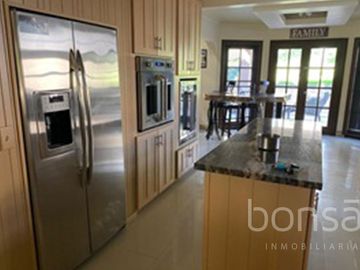Casa en VENTA en colonia Azteca, Zona Centro