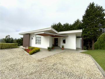 Casa Campestre Parcelación Sector Aeropuerto (Rionegro)