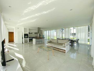 casa pileta parrillero campo timbo oliveros