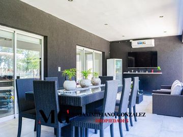 Casa en venta, 6 ambientes. Terralagos, Canning