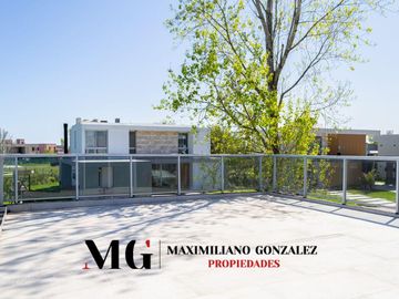 Casa en venta, 6 ambientes. Terralagos, Canning
