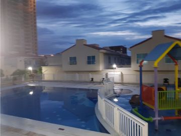 Vendo casa conjunto  Castellana Real