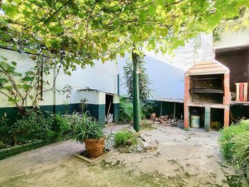 venta PH en PB al FRENTE con cochera, patio  y jardín ENTRADA INDEPENDIENTE