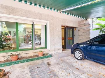 venta PH en PB al FRENTE con cochera, patio  y jardín ENTRADA INDEPENDIENTE