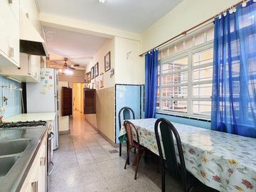 venta PH en PB al FRENTE con cochera, patio  y jardín ENTRADA INDEPENDIENTE