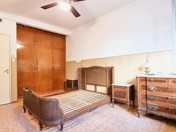 venta PH en PB al FRENTE con cochera, patio  y jardín ENTRADA INDEPENDIENTE