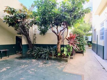 venta PH en PB al FRENTE con cochera, patio  y jardín ENTRADA INDEPENDIENTE