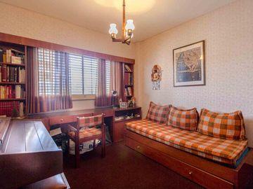 Granaderos y Rivadavia - Piso 145m2 -  4 amb con dep o escritorio-  cochera - balcon terraza