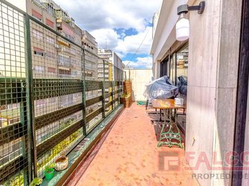 Granaderos y Rivadavia - Piso 145m2 -  4 amb con dep o escritorio-  cochera - balcon terraza