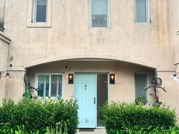 Casa  en Venta Barrio La Quadra próxima club Alumni y Tortugas Open Mall