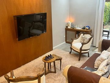 Casa  en Venta Barrio La Quadra próxima club Alumni y Tortugas Open Mall
