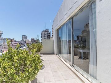 Semipiso 2 Ambientes con Balcón Terraza, cochera y parilla Belgrano APTO CREDITO y profesional